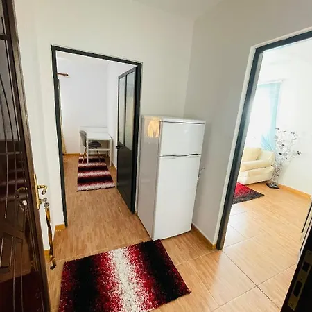 Era's Downtown Apartment *